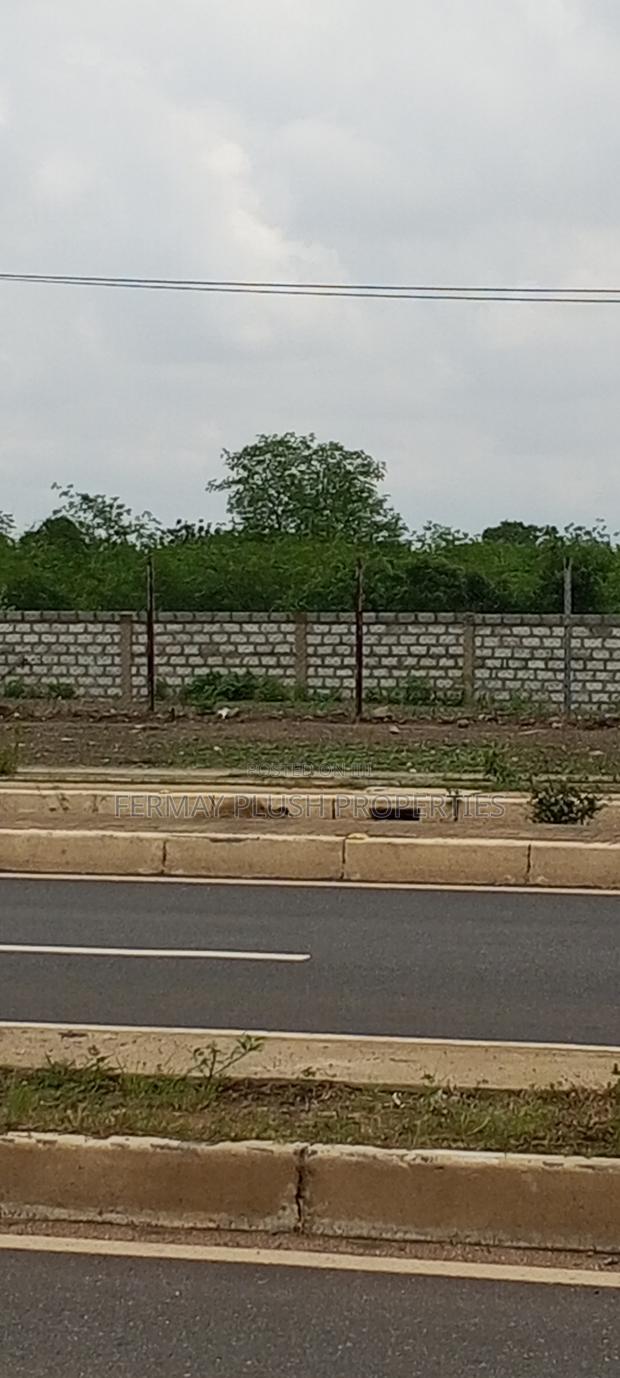 West Transacco · Photo 1
