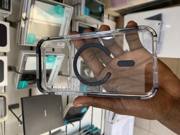 iPhone 17 Pro Transparent Case · Photo 6