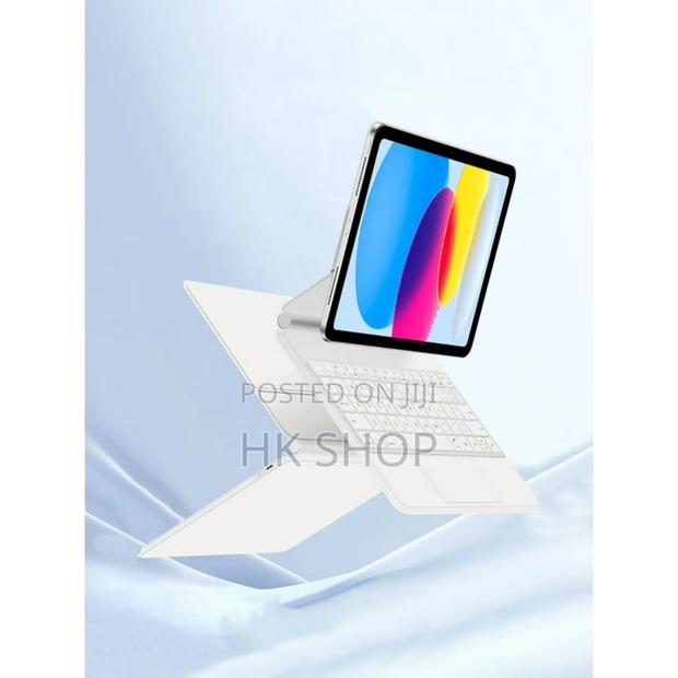 White Magic Keyboard for Apple iPad 11th Generation A16 2025 · Photo 3
