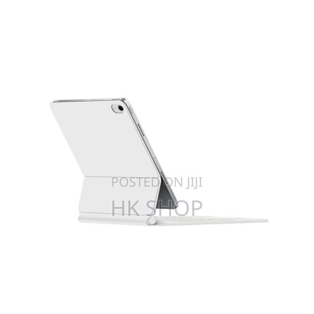 White Magic Keyboard for Apple iPad 11th Generation A16 2025 · Photo 8