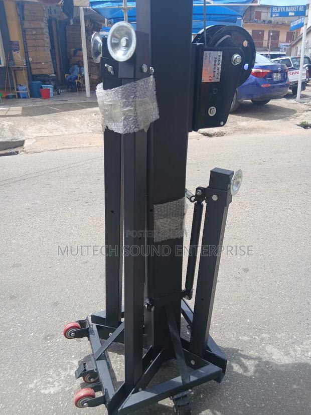 Line Array Speaker Stand · Photo 4