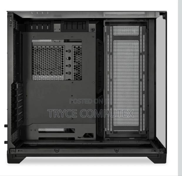 Lian-Li O11 Vision Compact Tempered Glass E-Atx Tower Computer Case · Photo 2