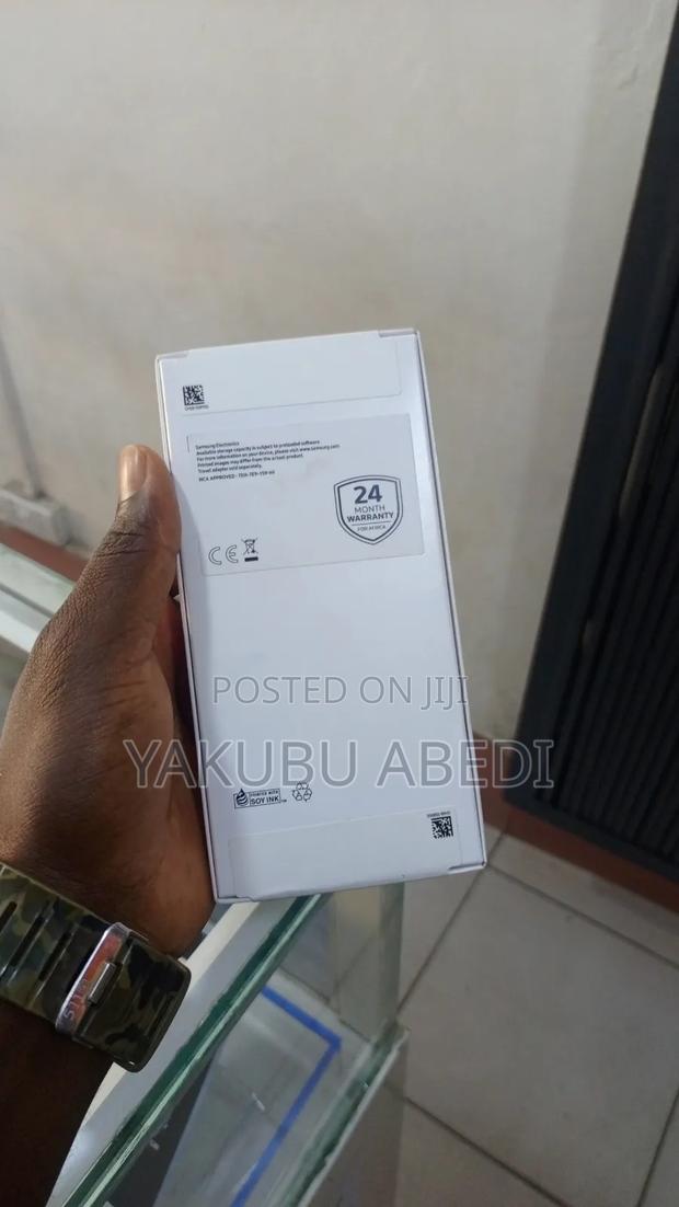 New Samsung Galaxy A17 128 GB Black · Photo 2