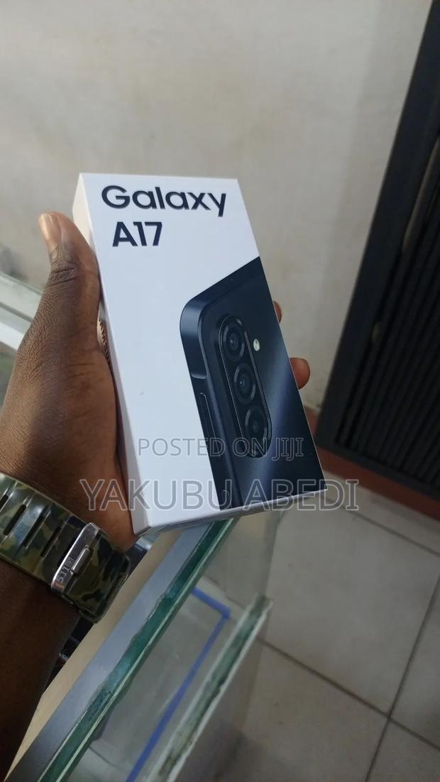 New Samsung Galaxy A17 128 GB Black · Photo 1