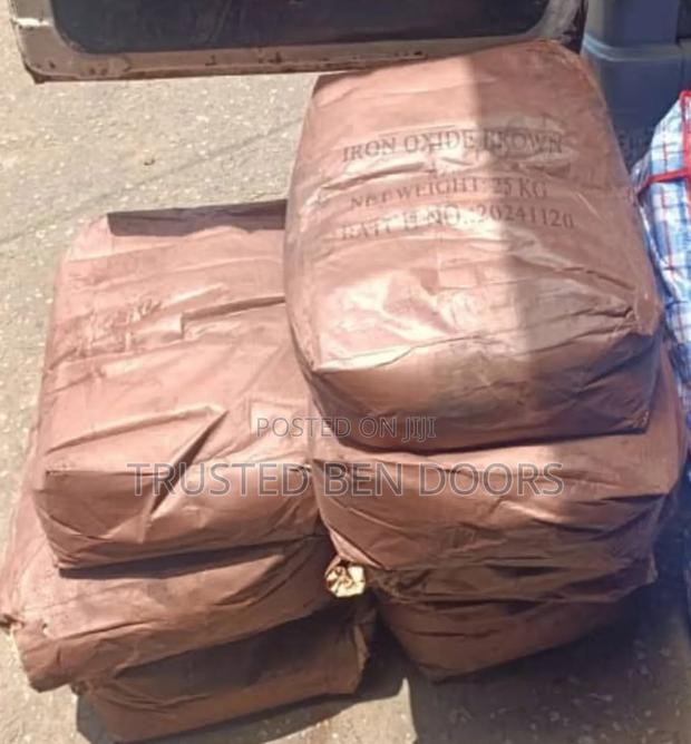 Brown Color Pigment Iron Oxide for Building and Construction Works · Photo 1