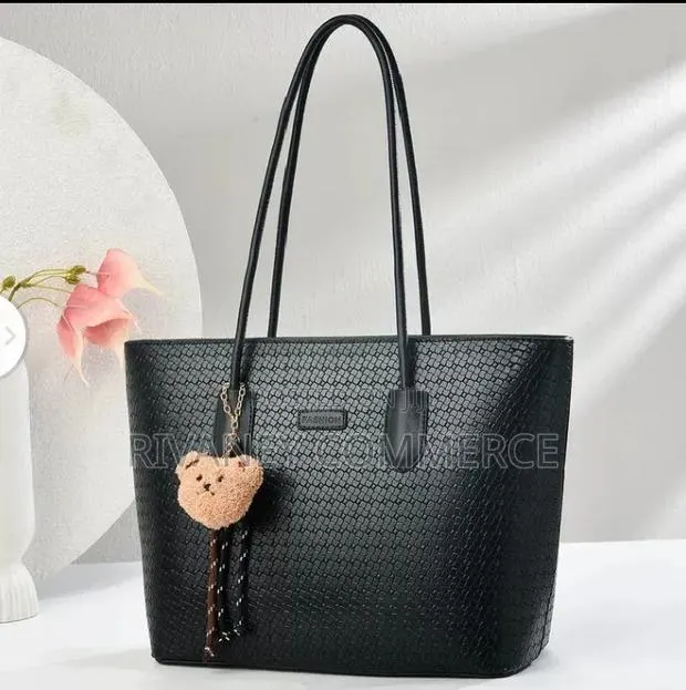 Ladies Bags · Photo 1