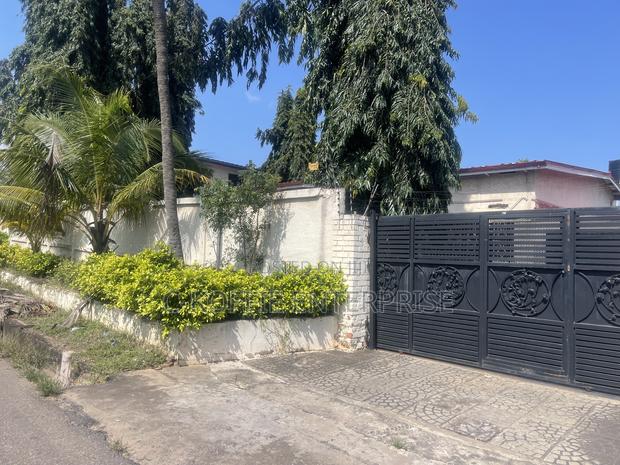 6bdrm House in Tesano, Accra Metropolitan for sale · Photo 5