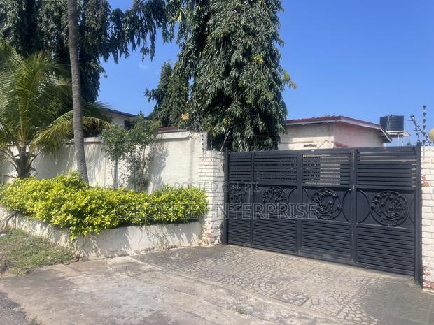 6bdrm House in Tesano, Accra Metropolitan for sale · Photo 1