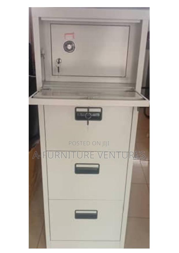 Drawer Cabinet With Safe · Photo 1