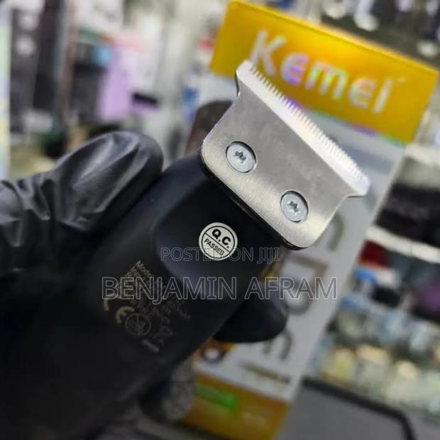 Rechargeable Kemei Detailers Km-1742 · Photo 6