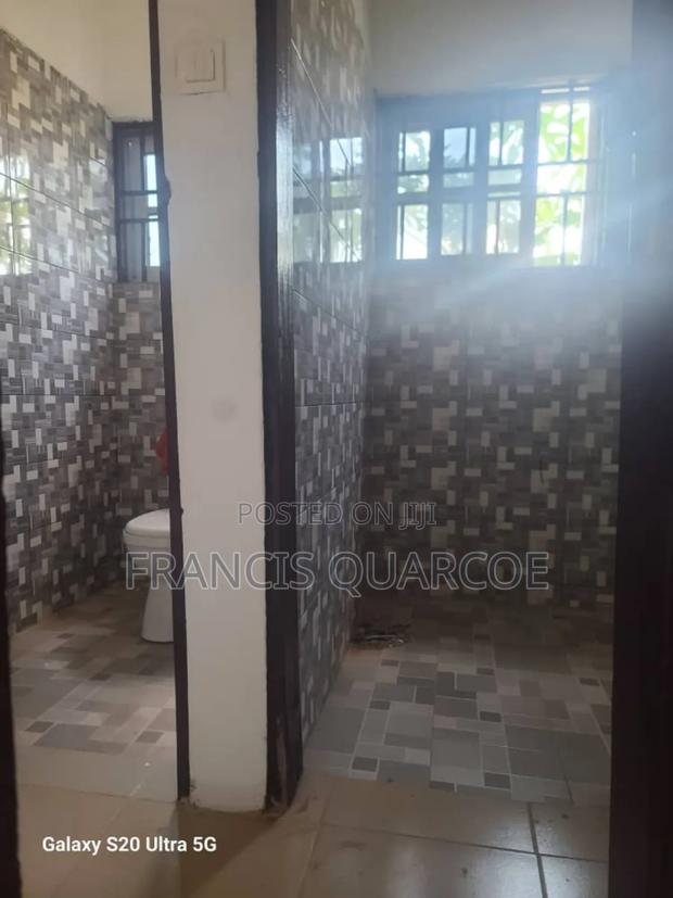 2bdrm Apartment in Agbogba Estates for rent · Photo 5