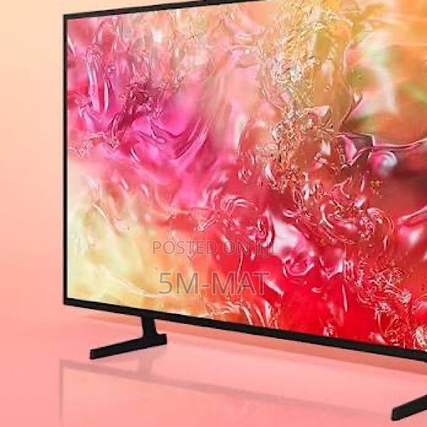 Samsung Smart Tv 43” Crystal Uhd U7000 / Uhd With Built-in Receiver · Photo 2