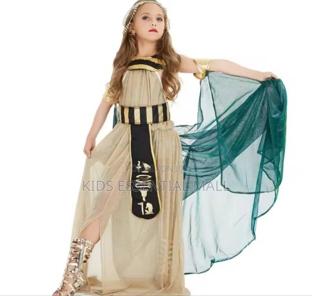 Queen Esther Costume for Kids · Photo 1