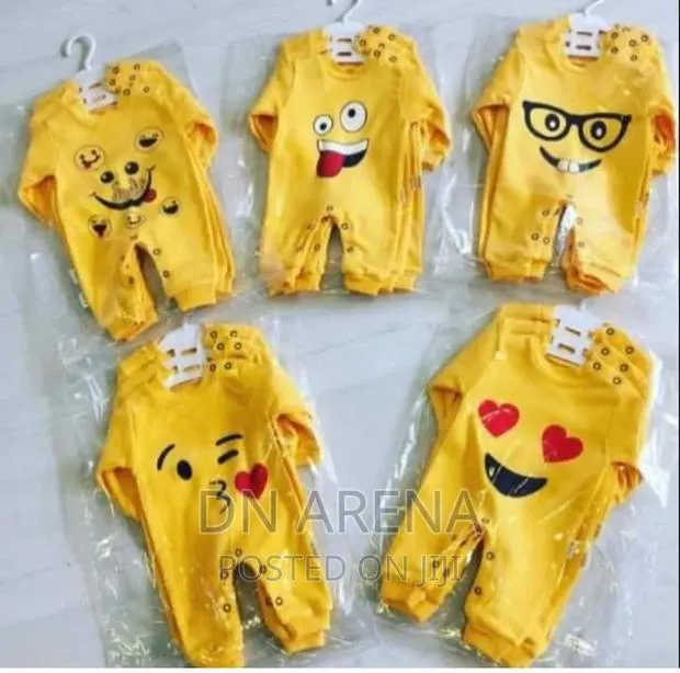 New Born Baby Jumpsuit Pyjamas 3pcs · Photo 1