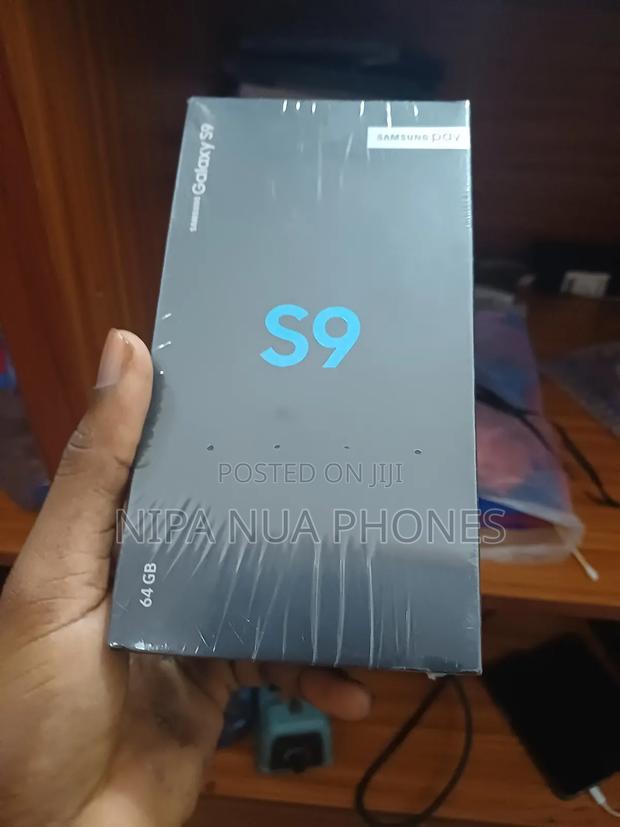 New Samsung Galaxy S9 64 GB Black · Photo 2