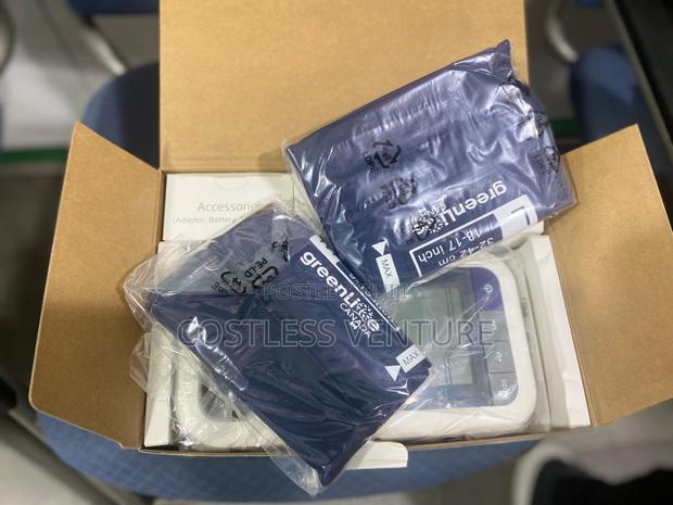 Greenlife Electronic Blood Pressure Monitor With Two Cuffs and Stand · Photo 3