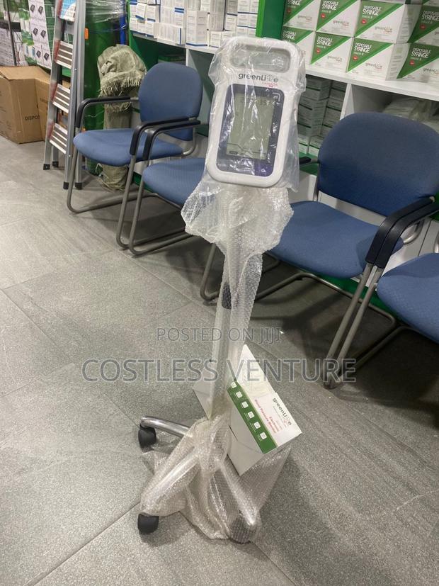 Greenlife Electronic Blood Pressure Monitor With Two Cuffs and Stand · Photo 6