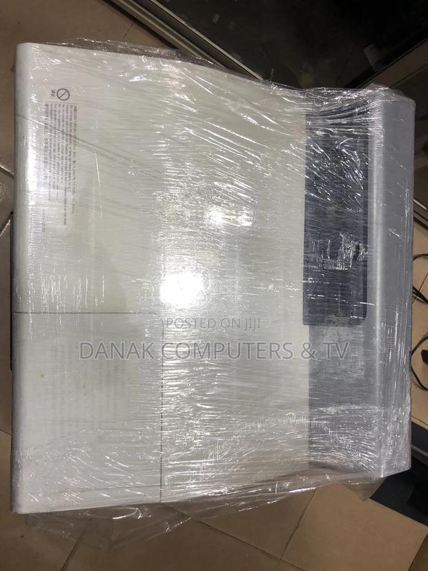 Sony Vpl-sw630 3lcd Projector · Photo 1
