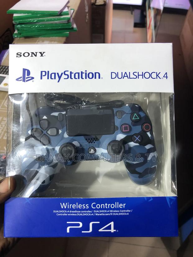 Playstation 4 Wireless Controller · Photo 1