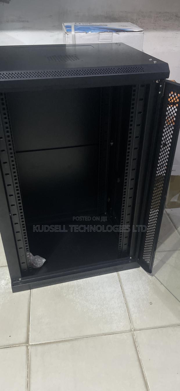 18u 600x450 Network Rack Cabinet · Photo 4