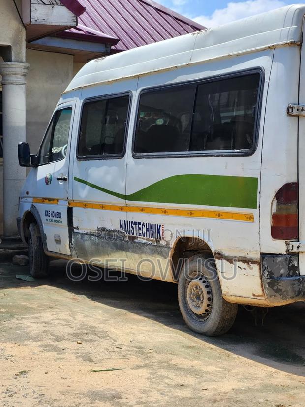 Mercedes-Benz Sprinter 2002 White · Photo 6