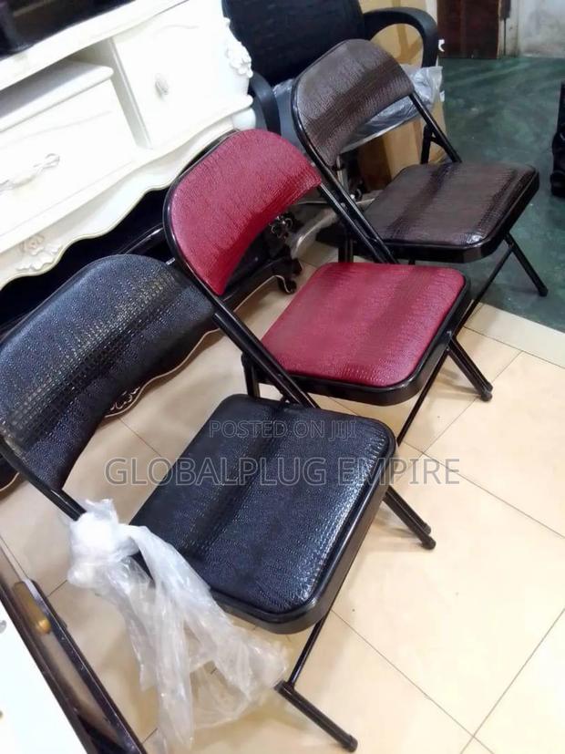 Stylish Bar Chairs for Home Lounge · Photo 1