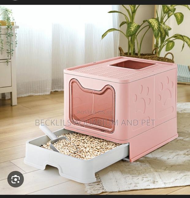 Full Enclosed Cat Litter Box · Photo 3