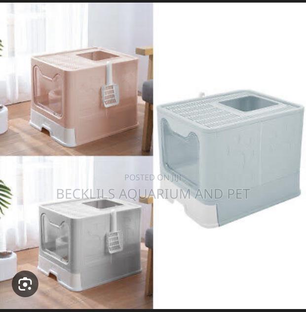 Full Enclosed Cat Litter Box · Photo 1