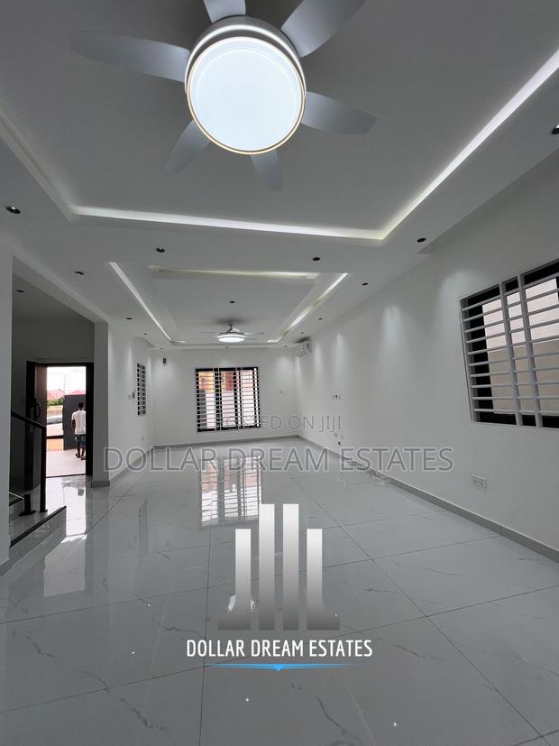 3bdrm Townhouse/Terrace in Adjiriganor for sale · Photo 3