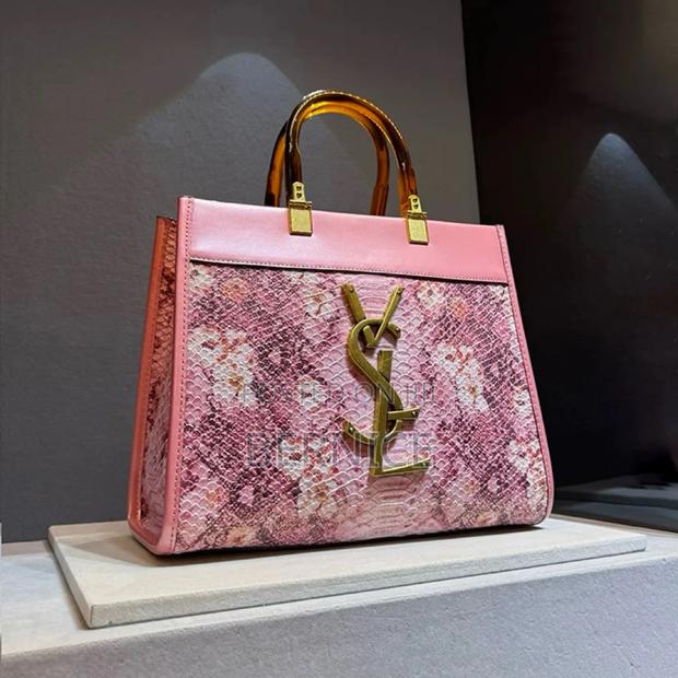 Luxury Designer Handbag · Photo 1