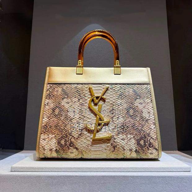Luxury Designer Handbag · Photo 3