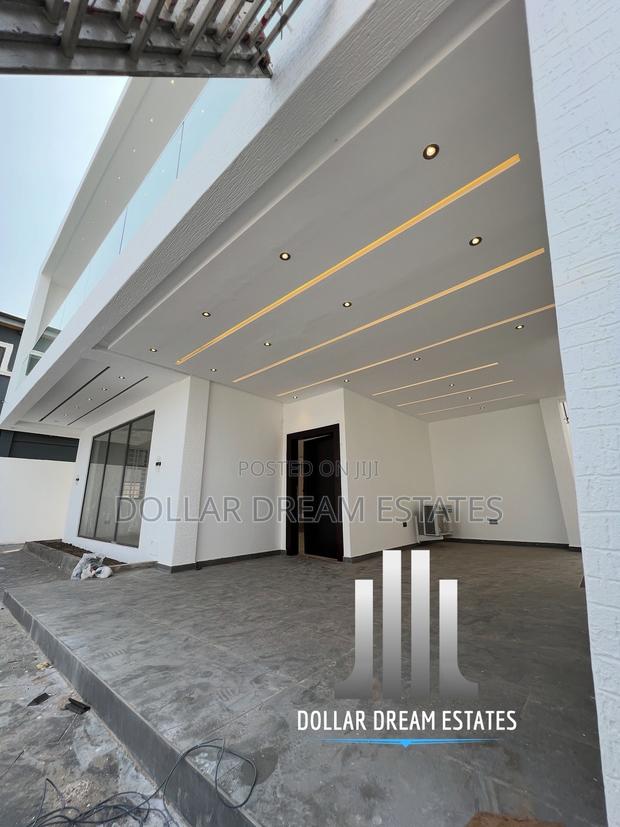 4bdrm Duplex in Ashaley Botwe for sale · Photo 2