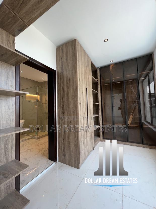 4bdrm Duplex in Ashaley Botwe for sale · Photo 5