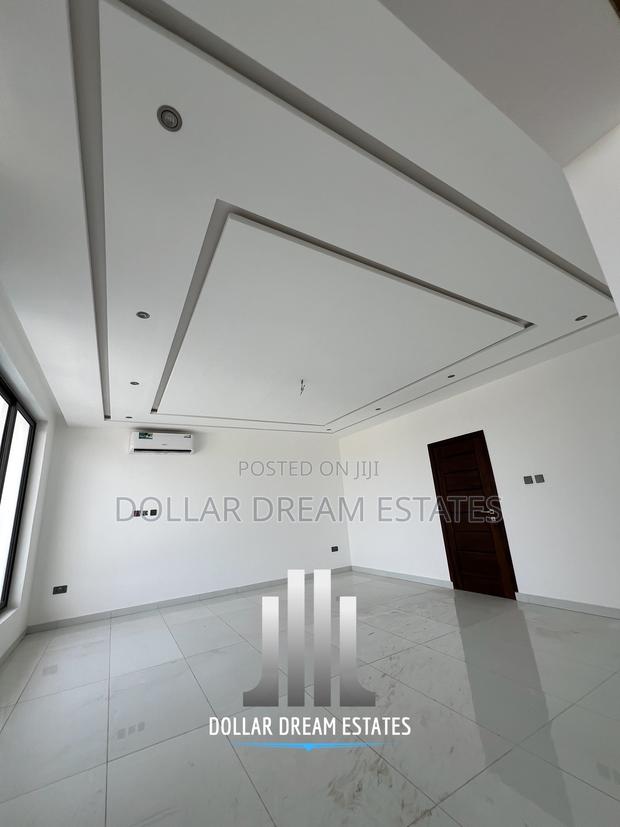 4bdrm Duplex in Ashaley Botwe for sale · Photo 7