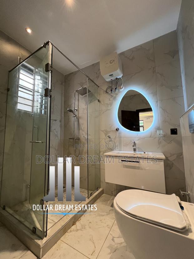 4bdrm Duplex in Ashaley Botwe for sale · Photo 6