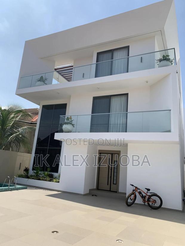 Furnished 4bdrm Mansion in Legon Hills for sale · Photo 2