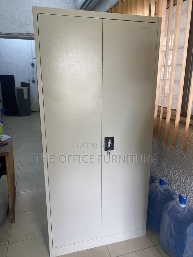 Full Door File Cabinet · Photo 3