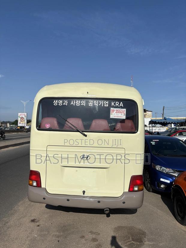 Hyundai County 2012 Grey · Photo 5