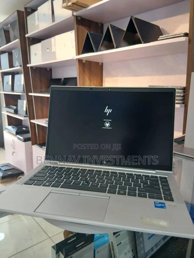 Laptop HP EliteBook 840 G8 16GB Intel Core i5 SSD 256GB · Photo 1