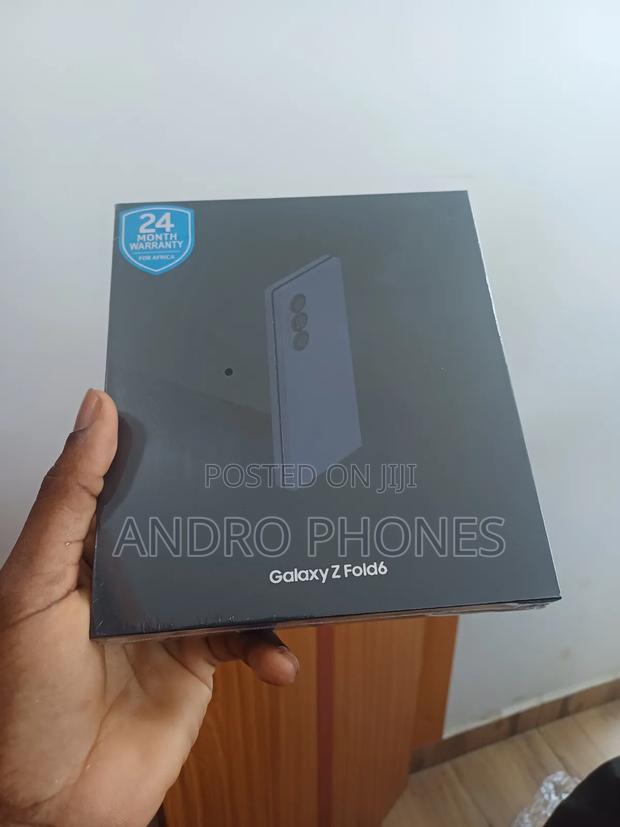 New Samsung Galaxy Z Fold6 256 GB Blue · Photo 1