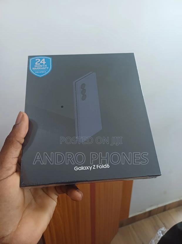 New Samsung Galaxy Z Fold6 256 GB Blue · Photo 2
