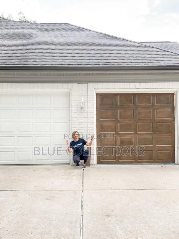 Automated Garage Door · Photo 1