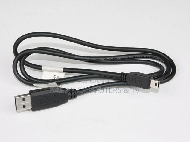 Motorola V3 USB Cable · Photo 1