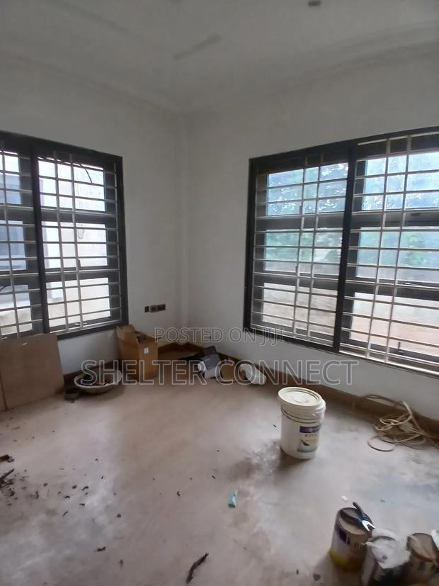 3bdrm Block of Flats in Teiman, Oyarifa for rent · Photo 5