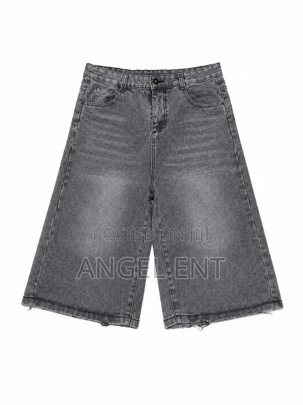 Vintage Three Quarters Jeans Available (Location: Adum Kumasi) · Photo 1