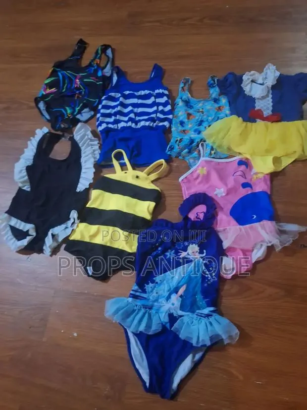 Baby Girl Swimsuit /Swimwear · Photo 1