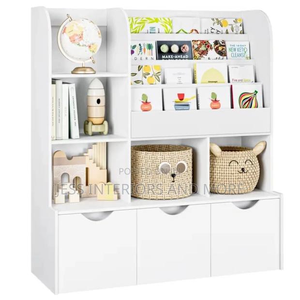 Bookshelf for Nursery Playroom With 3 Removable Bins · Photo 3