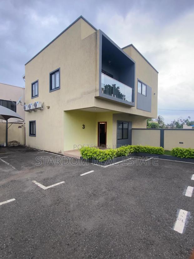 3bdrm Townhouse / Terrace in Agbogba for rent · Photo 2