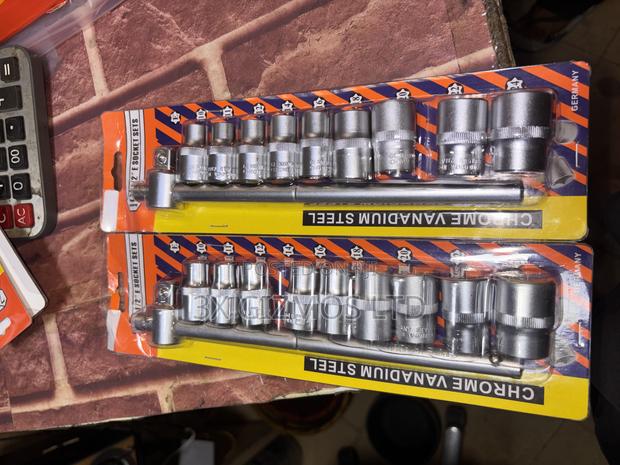 1/2” E-Socket Set. · Photo 1