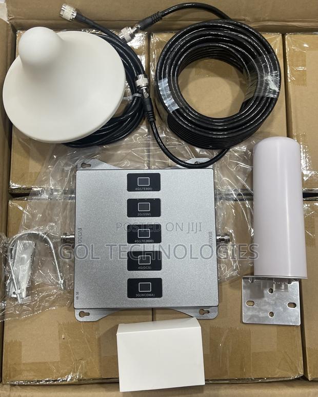 4g Network Signal Booster - High Power 5-Band Signal Booster · Photo 1